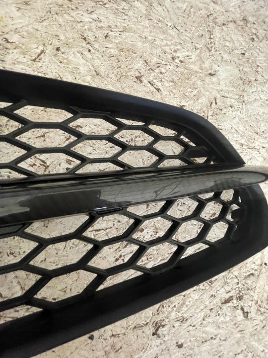 GRILLE DROITE AUDI A8 D4 CARBONE 4H0807680AB