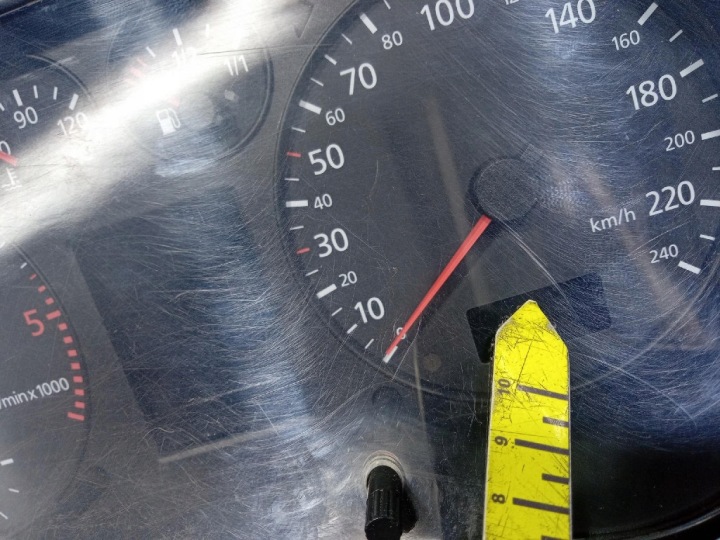 AUDI A3 8L 1.9 TDI TABLEAU DE BORD COMPTEUR EUROPE 8L0919880D