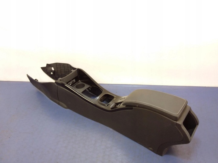 RENAULT MEGANE III LIFT TUNNEL CENTRAL ACCOUDOIR