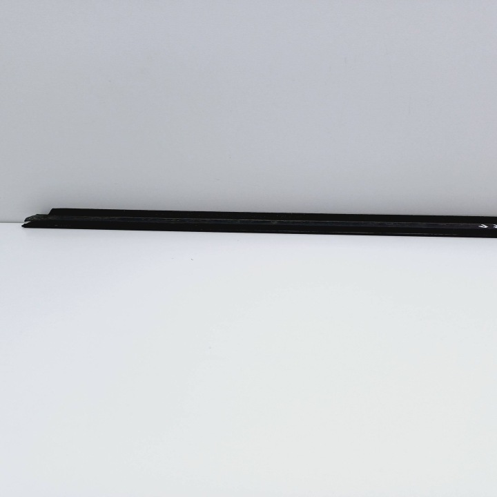 MOULURE RACLOIR DROIT AVANT VW SHARAN 95VW21376AGW NR358