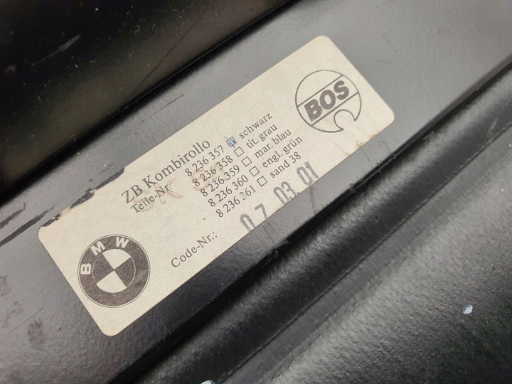 STORE COUVERCLES DE COFFRE BMW 5 E39 8236357