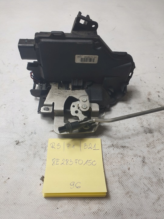 SERRURE DE PORTE GAUCHE AVANT ANGLAIS AUDI B6 8E2837015C