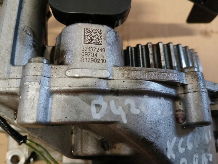 POMPE HUILES 32137248 D420T2 2.0 D B5 MILD HYBRID VOLVO XC60 II 2019