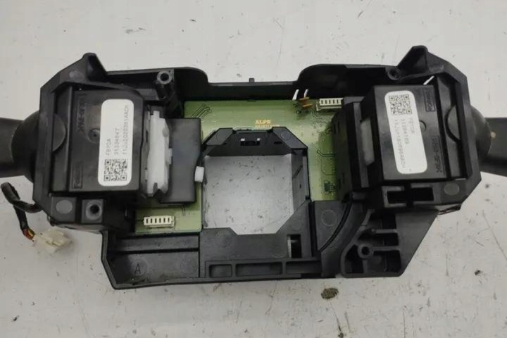 MANETTES VOLVO XC60 II (246) 31334647 2.4L DIESEL 140KW 2011