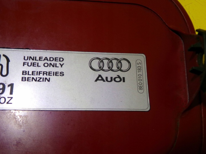 CLAPET GOULOTTE DE REMPLISSAGE CARBURANTS CODE LAK: LY3C AUDI A4 B6 8E0010183S NR466