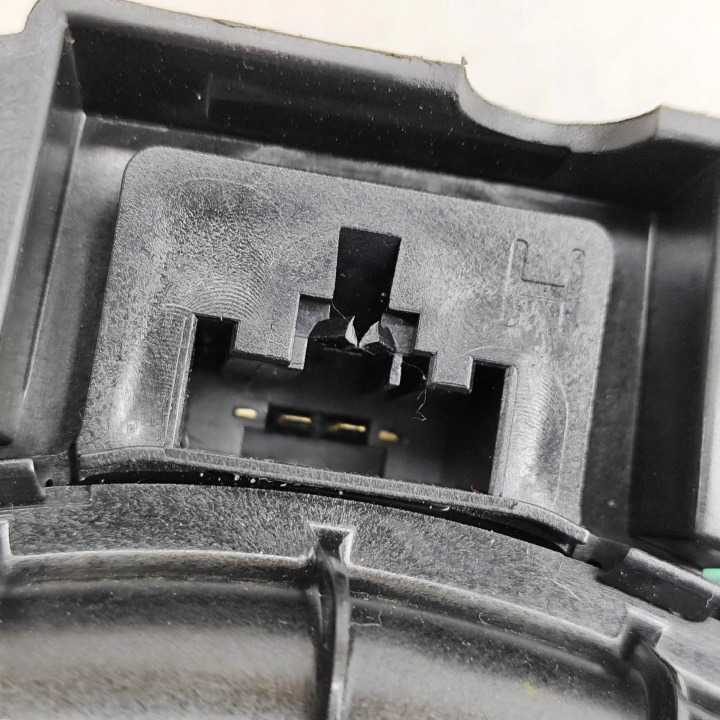 BMW 4 G22 G23 G24 G26 2022 GAUCHE CÔTÉ HAUT-PARLEUR DE GRAVES