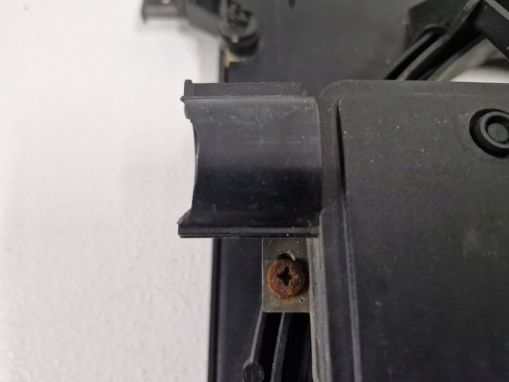 VOLVO V40 2 II 1.6 D VENTILATEUR RADIATEUR 31319165 940009301