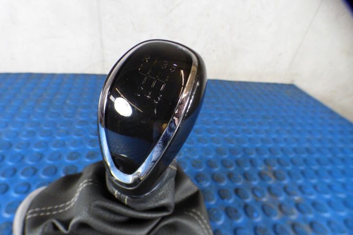 CARTER POMMEAU DE VITESSE CHANGEMENTS VITESSE 55504707 OPEL ASTRA K V