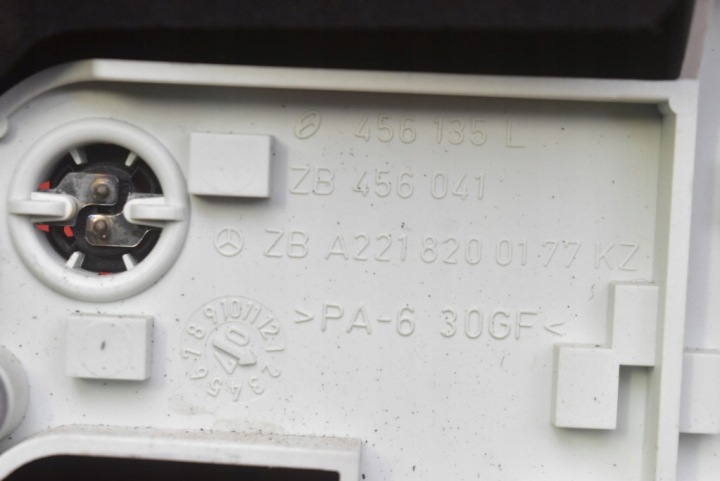 PHARE GAUCHE ARRIÈRE ARRIÈRE A2218200164 MERCEDES S-KLASA W221 05-09
