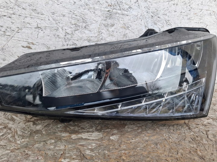 SKODA SCALA 657941015 PHARE GAUCHE COMPLET LED