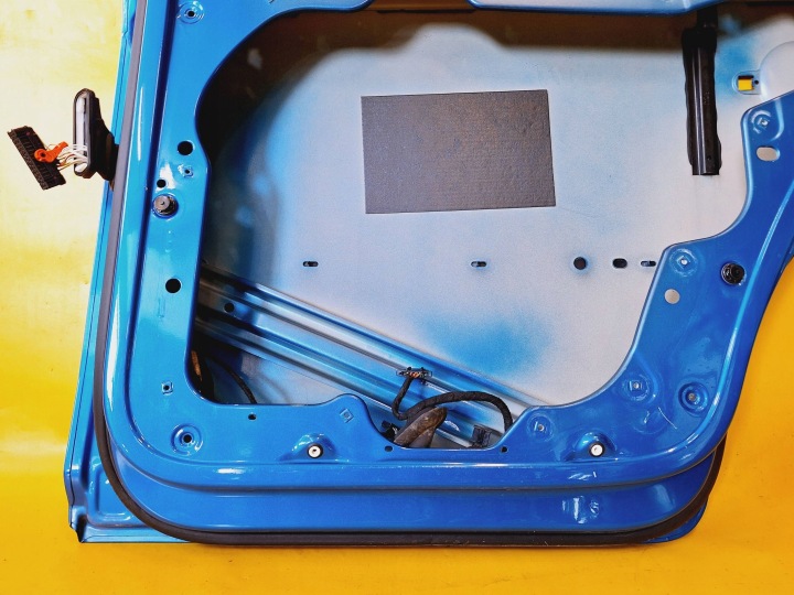 PORTES DROIT ARRIÈRE DROIT ARRIÈRE VW TOURAN I 03-06 LAK: K2K2 NR1874