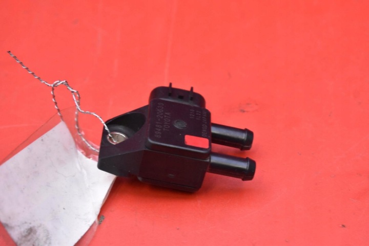 CAPTEUR PRESSION GAZ D'ÉCHAPPEMENT 89481-20030 TOYOTA AVENSIS 3 III T27 2.2 D-4D