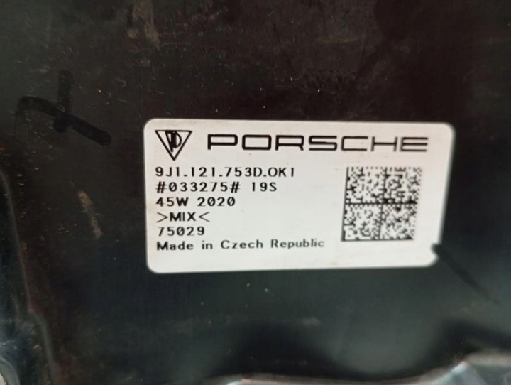 PORSCHE TAYCAN 9J 9J1121753D ZASLONA CAPUCHONS RADIATEUR PIÈCES GAUCHE