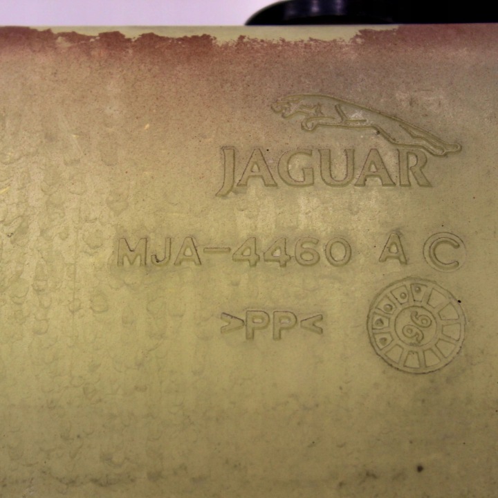 JAGUAR XK8 XKR 1997 RÉSERVOIR D'EXPANSION CHLODZIWA