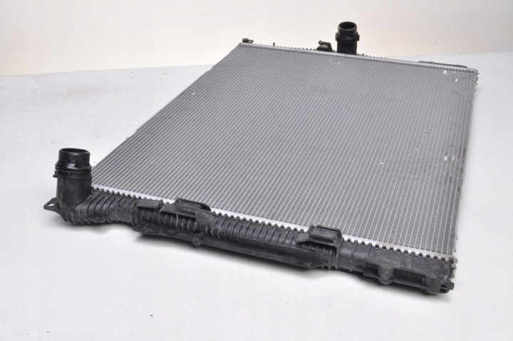BMW F22 F23 F30 F31 F34 F36 RADIATEUR EAU 8482624