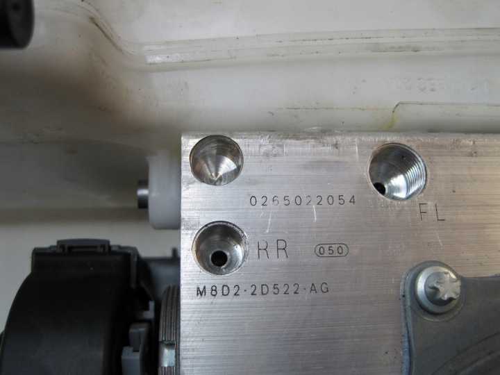 POMPE DE FREIN ABS JAGUAR E-PACE M8D2-2D522-AG 0265022054