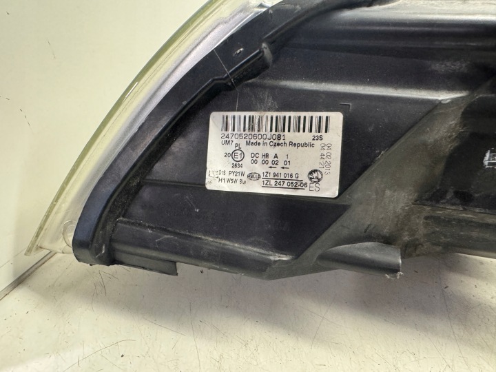 SKODA OCTAVIA II LIFT PHARE DROIT AVANT XÉNON 1Z1941016G