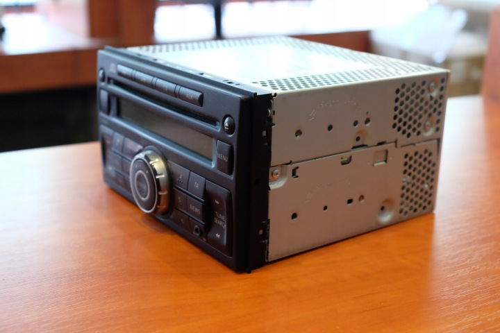 RADIO CD NISSAN 28185 JX50A PP-3151J-B BTFOTO KOMIS