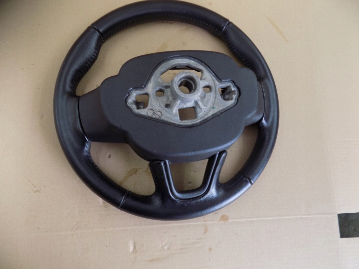 VOLVO XC40 R-DESIGN VOLANT CUIR MULTIFONCTION 32288649 31455410