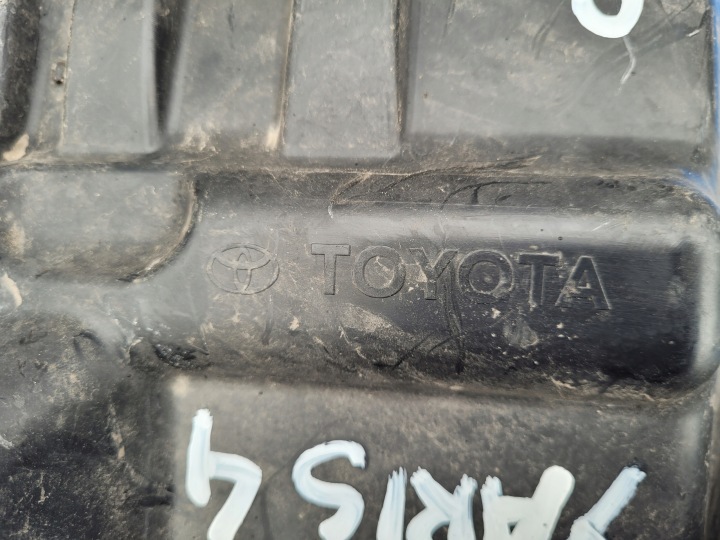 TOYOTA YARIS IV 4 PASSAGE DE ROUE GAUCHE AVANT 53876-K0020