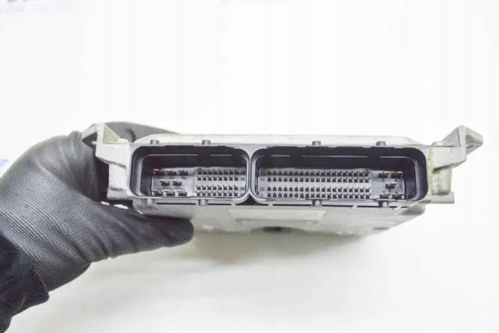 ORDINATEUR MOTEUR ECU OPEL SIGNUM 97353188 3.0L DIESEL 130KW 2006