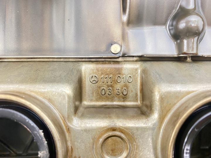 COUVERCLE DE SOUPAPES MERCEDES W124 E200 200E 200 E220 220E 220CE 1110100330 M111