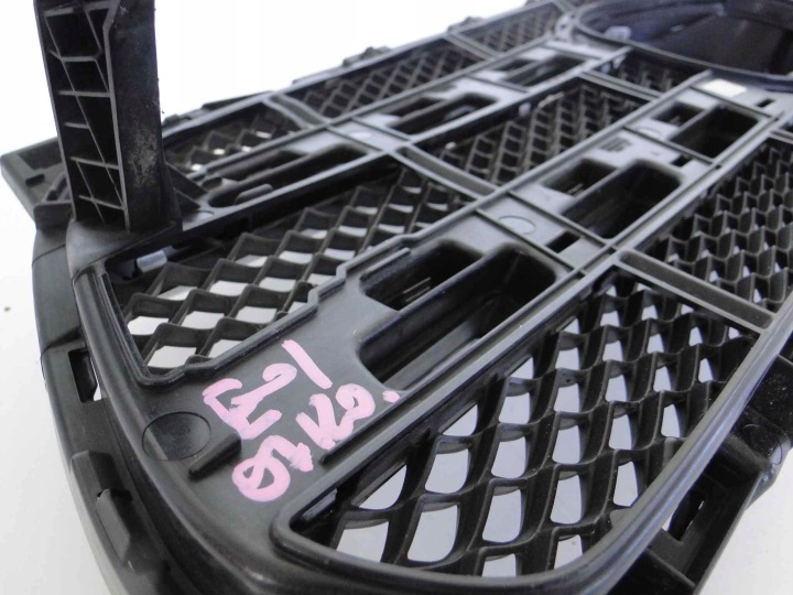 MERCEDES GLA X156 156 LIFT GRILLE CALANDRE SPORT AMG