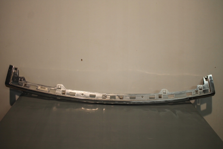 JEEP GRAND CHEROKEE WK2 MOULURE CHROME PARE-CHOCS ARRIÈRE