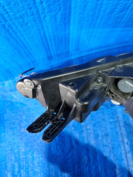 RENAULT ZOE LIFT PHARE GAUCHE AVANT AVANT COMPLET 260609388R