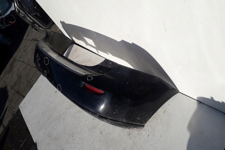 CENTRALE PIÈCE ARRIÈRE PARE-CHOCS MAZDA 5 (CR19) C23550221 2.0L GASOLINE 2005