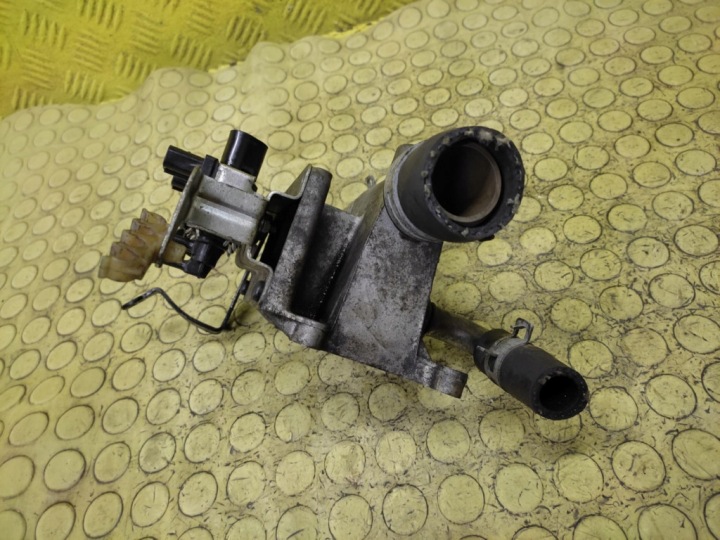 FORD FOCUS MK2 1.8 THERMOSTAT CHÂSSIS 1S7G8K556AJ