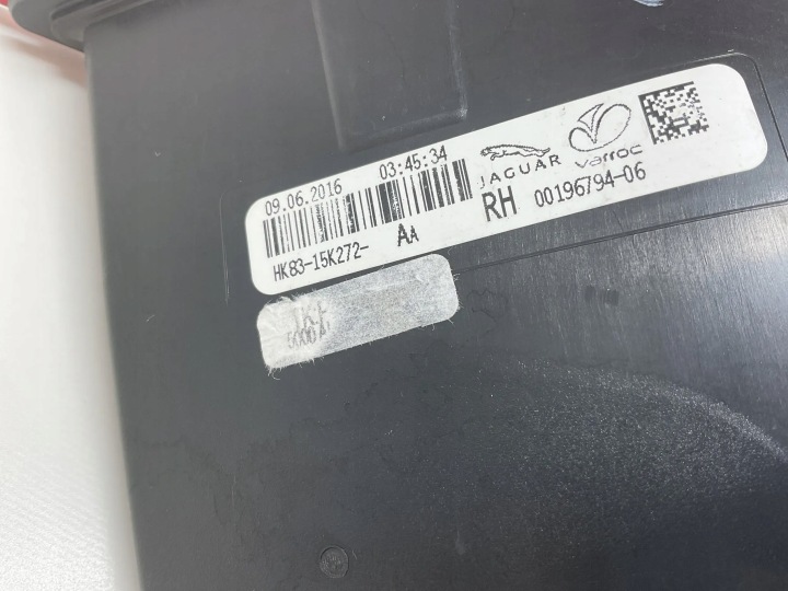 DROITE PHARE DANS COUVERCLE DE COFFRE ARRIÈRE LED HK8315K272 JAGUAR F-PACE
