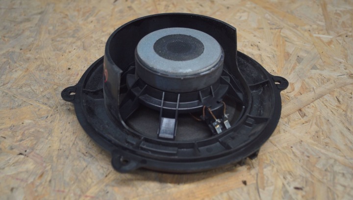 VOLVO C70 HAUT-PARLEUR PORTES 30679330 (G339)