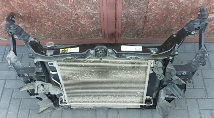 PANNEAU AVANT RADIATEURS VENTILATEUR 3,6 GRAND CARAVAN