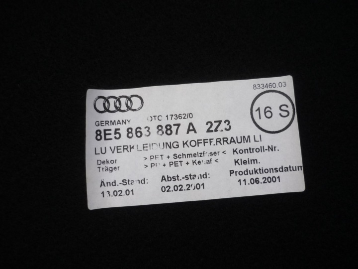 REVÊTEMENT CARDAN COUVERCLES DE COFFRE AUDI A4 B6 BERLINE BON ÉTAT