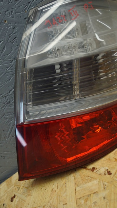 HONDA JAZZ III PHARE DROIT ARRIÈRE (C2364)