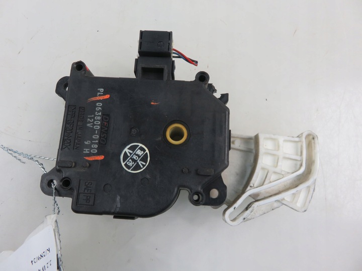 MOTOR TAPAS DE VENTILACIÓN TOYOTA RAV 4 3 063800-0180 