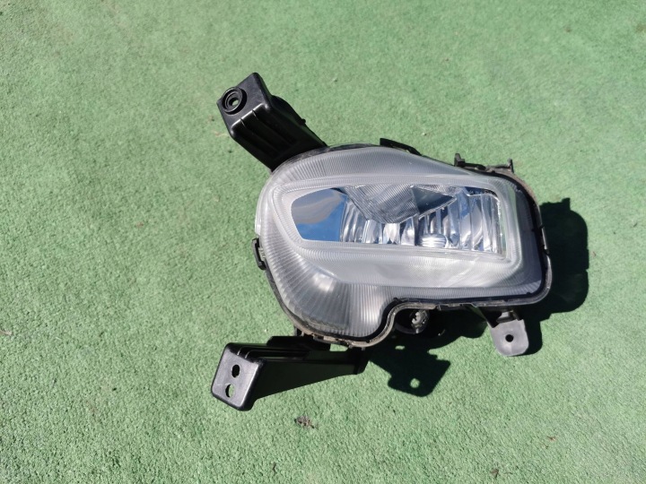 KIA CEED III PHARES ANTIBROUILLARD GAUCHE AVANT AVANT 92201-J7000