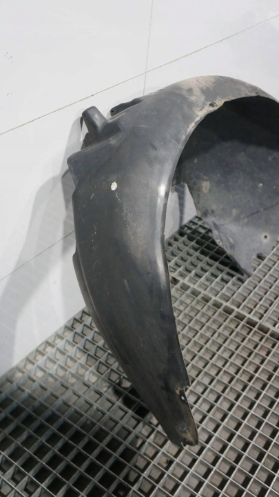 PASSAGE DE ROUE DROIT AVANT DROIT AUDI A4 B6 8E0821172B