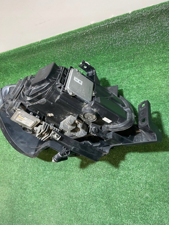 AVANT GAUCHE PHARE BMW X1 E84 LIFT XÉNON 09-