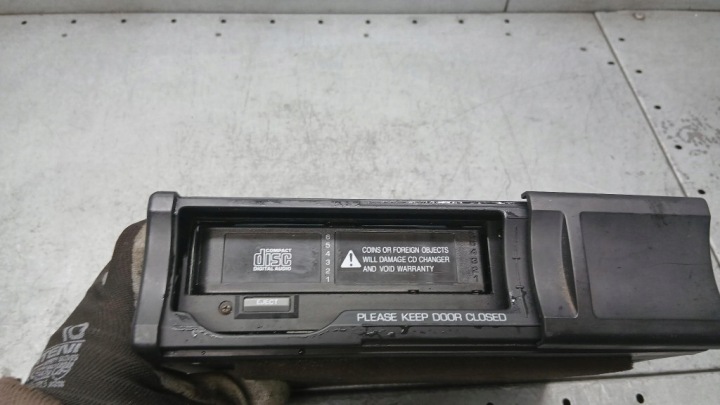 CHANGEUR FORD FIESTA MK1 1.8B 99R XS4F-18C830-AE