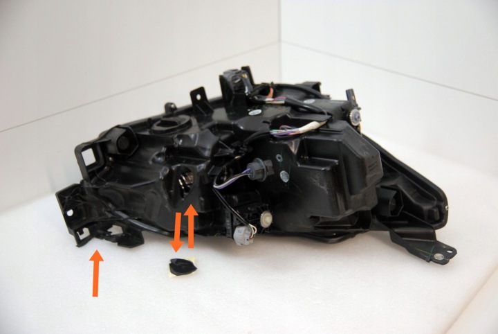MAZDA 2 III DJ LIFT LED M5 13 FILS PHARE GAUCHE 19-22 D43N-51040
