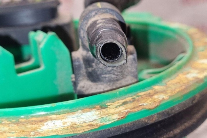 POMPE RÉSERVOIR CARBURANTS AUDI A4 (8E2, B6) 8E0919051 3.0L GASOLINE 2004