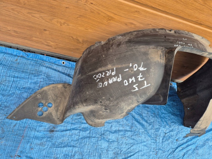 VW T5 03- PASSAGE DE ROUE DROIT AVANT 7H0809962