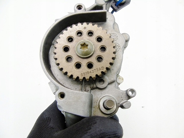 POMPE HUILES 3.6 VOYAGER V CARAVAN DURANGO CHEROKEE CHARGER WRANGLER 300C