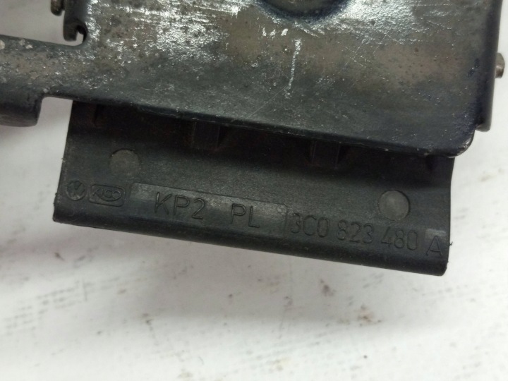 VERROU SERRURE CAPOTS VW TOUAREG 7P 3C0823480A