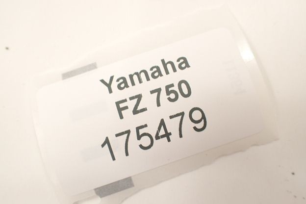 YAMAHA FZ 750 PHARE AVANT PROJECTEUR