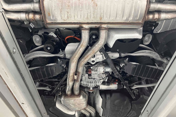 AUDI RSQ8 RENFORCEMENT SUPPORT 4M0801387F 4.0 TFSI 441KW 600 7PP133246A LAM
