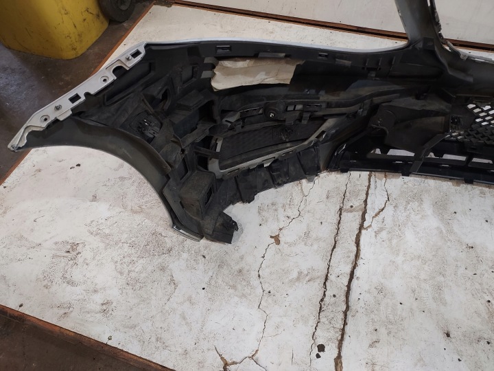 PARE-CHOCS GRILLE MERCEDES W213 AMG 16+ AVANT NR M265