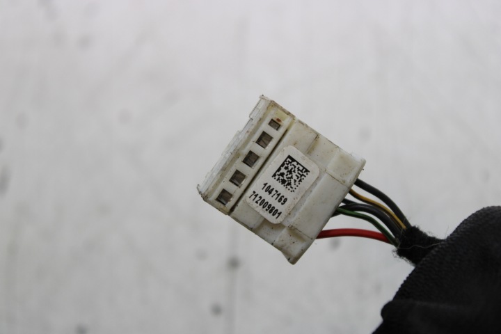 BMW 7 F02 SERVOMOTEUR TÉLESCOPE COUVERCLES DE COFFRE DROIT 712009801